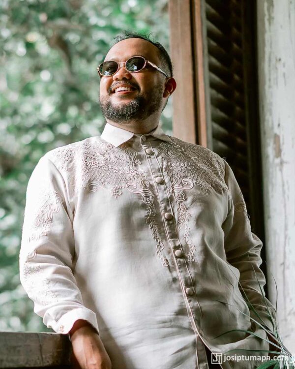 Hand-embroidered Piña Cocoon Silk Coat Barong with leaf motifs along chest and sleeves crafted for Filipino wedding ceremony