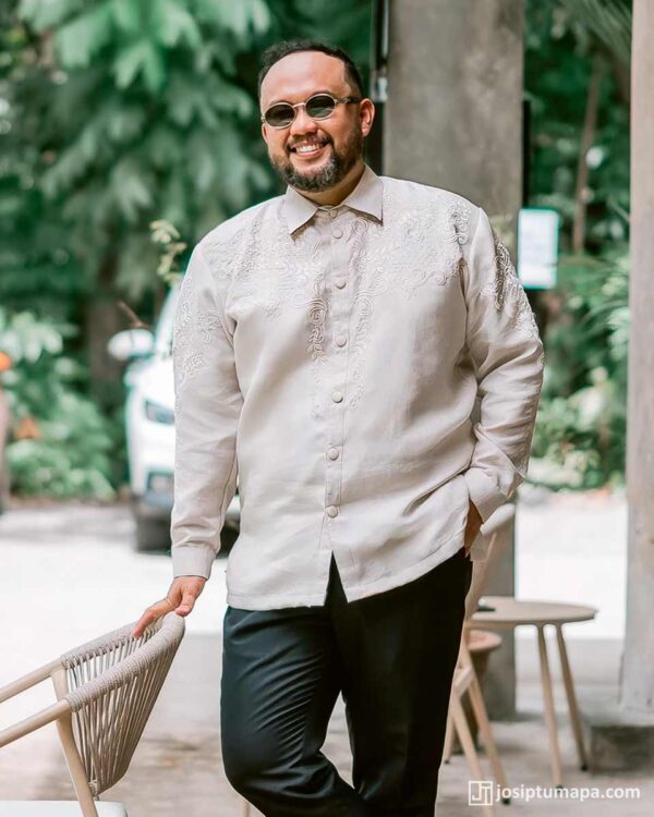 Tailored Piña Cocoon Silk Coat Barong featuring raised botanical embroidery and clean silhouette for Filipino wedding ceremony